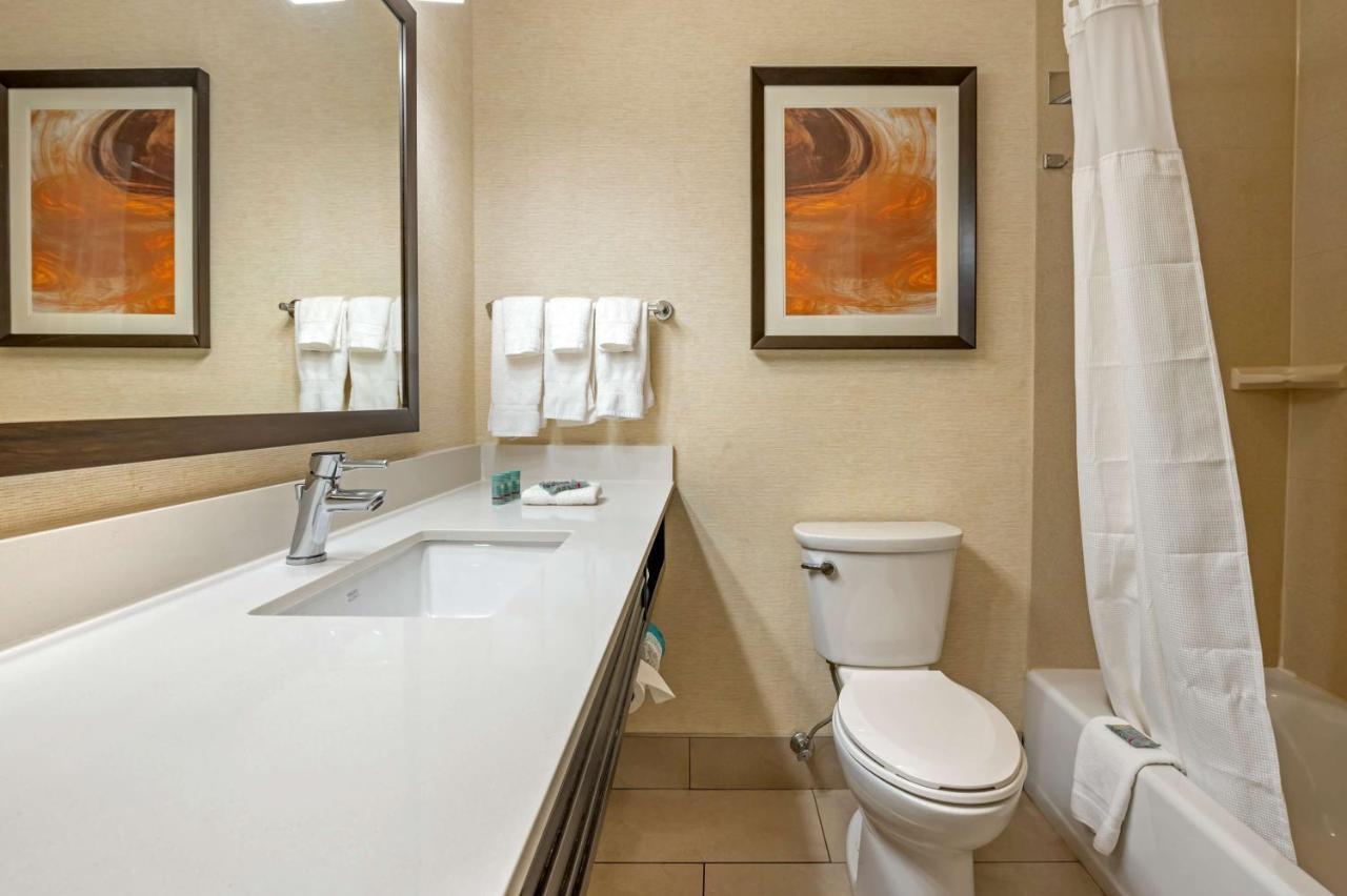 Best Western Hilliard Inn & Suites Extérieur photo