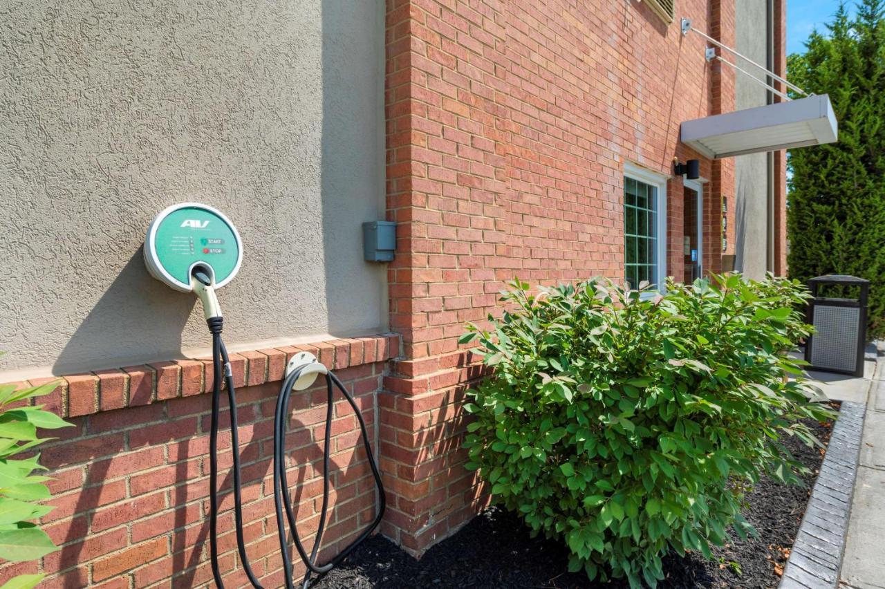 Best Western Hilliard Inn & Suites Extérieur photo