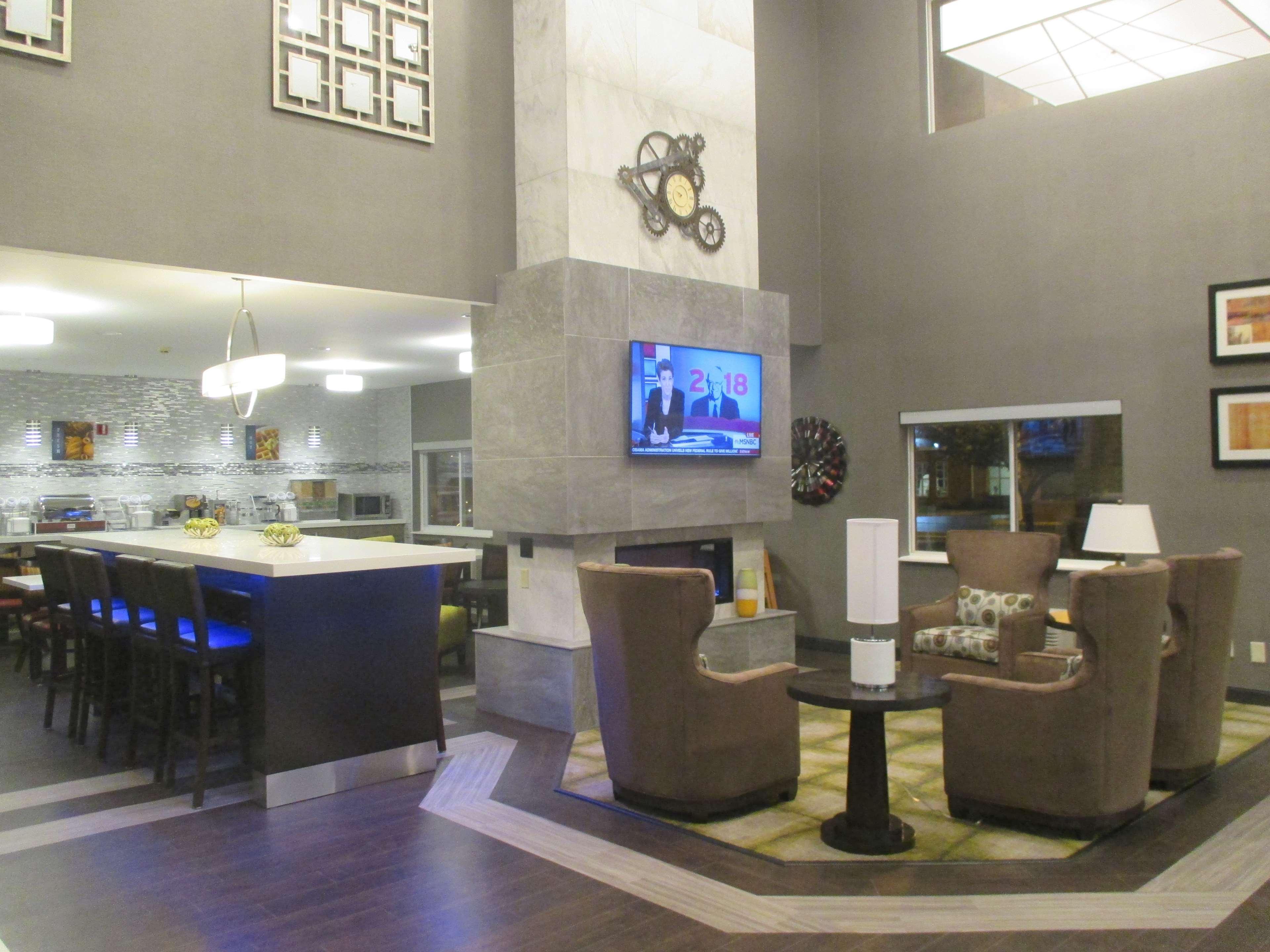 Best Western Hilliard Inn & Suites Extérieur photo