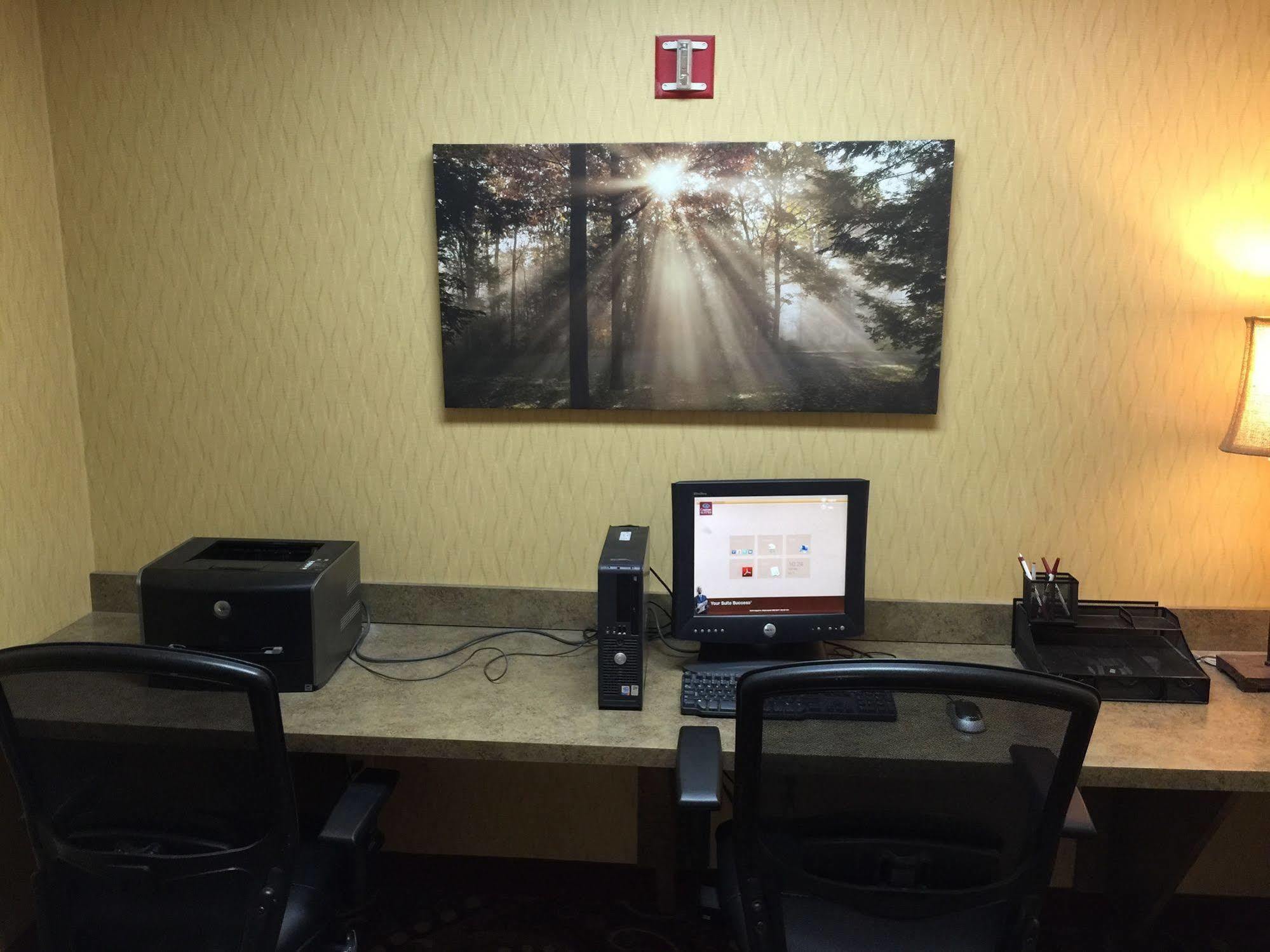 Best Western Hilliard Inn & Suites Extérieur photo